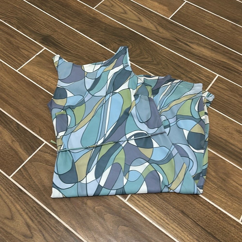 Multicolored blue dress size 8